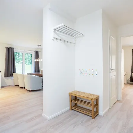 Pier 67 Familienkoje Marina Neustadt * Roge